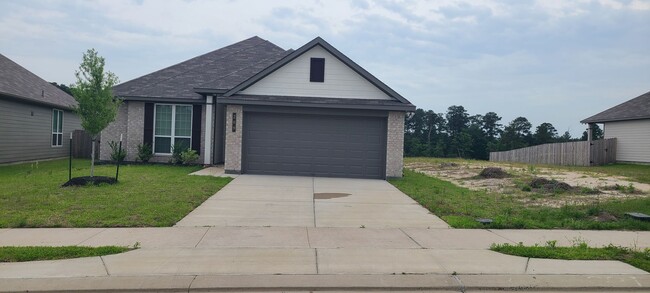 Primary Photo - 4 Bedroom House in Sterling Ridge