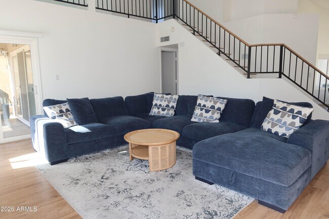 Building Photo - 3113 E Topeka Dr