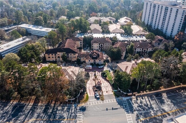 Building Photo - 3777 Peachtree Rd NE