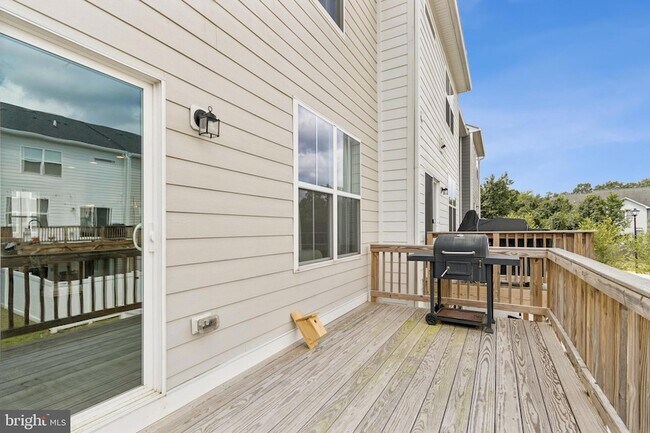 Building Photo - 3817 Drayton Ct