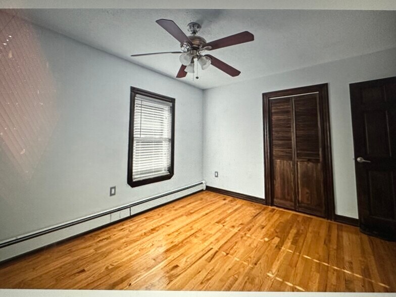 Building Photo - 8 Woodville Park
