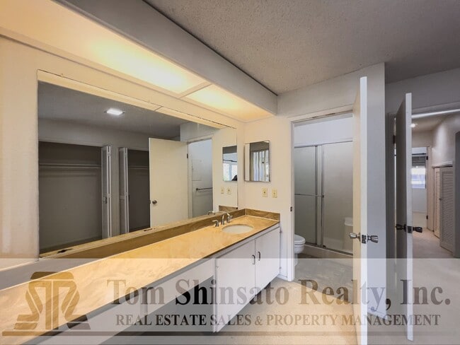 Building Photo - Townhouse at Mariner's Village 2