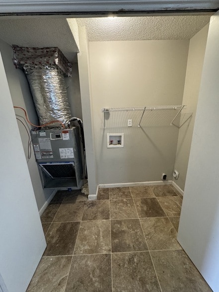 Building Photo - 179 Ingle Dr