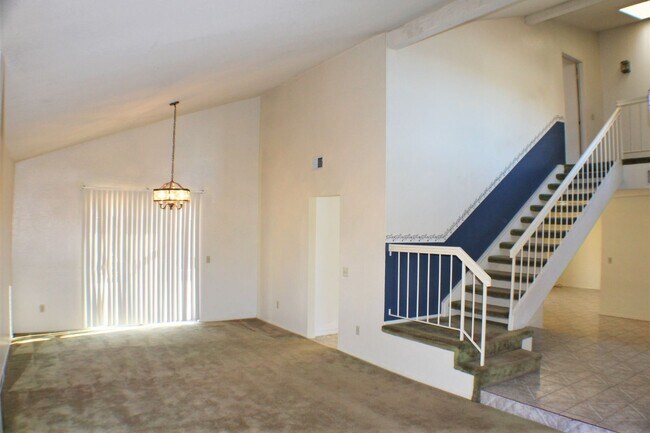 Building Photo - 25740 Rosebay Ct