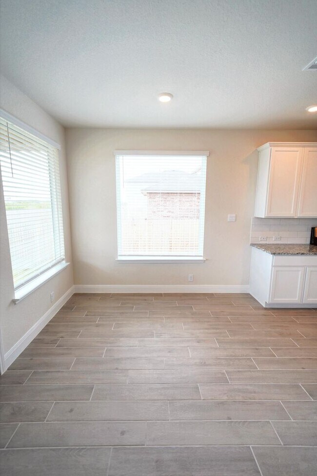 Building Photo - Stunning New Cibolo Home Now Available in Steel Creek - Realtor Commission: $500