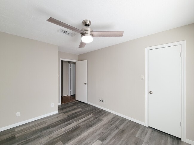 Building Photo - 2220 Bering Dr