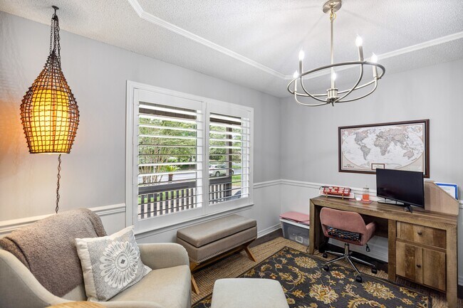 Building Photo - 507 Nassau Dr
