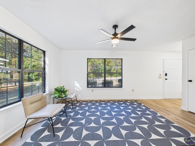 Building Photo - 4508 Bon Ayer Cir