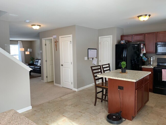 Building Photo - 346 Weatherstone Dr