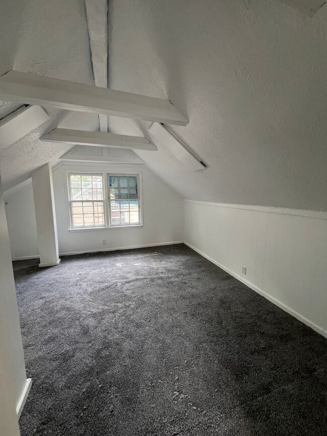 Building Photo - 210 N Lincoln Ave