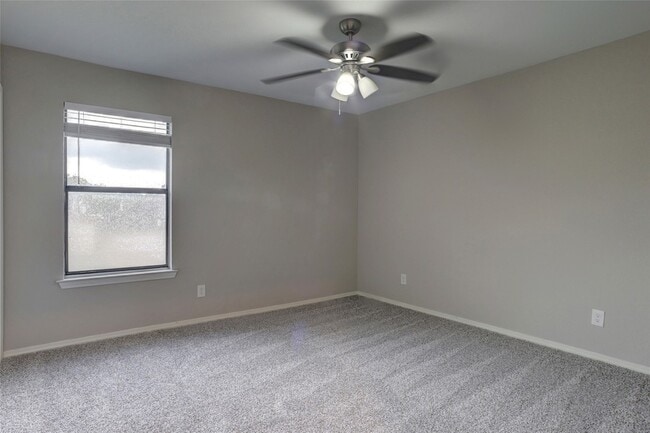 Building Photo - 711 Wolftrap Dr