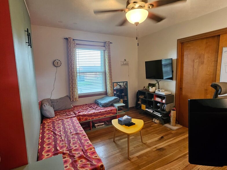 Building Photo - 521 Stonehaven Dr