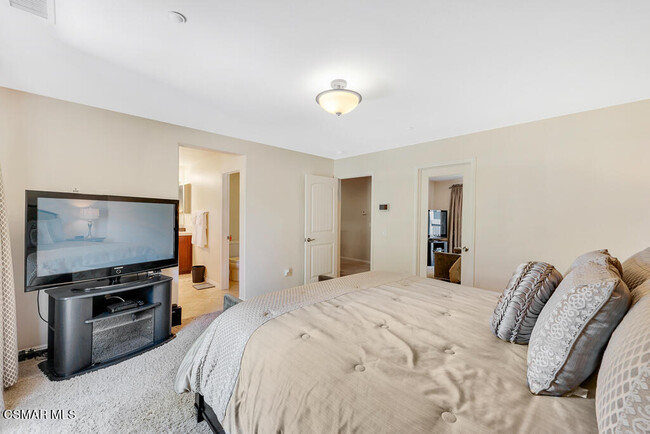 Building Photo - 1510 Silver Shadow Dr
