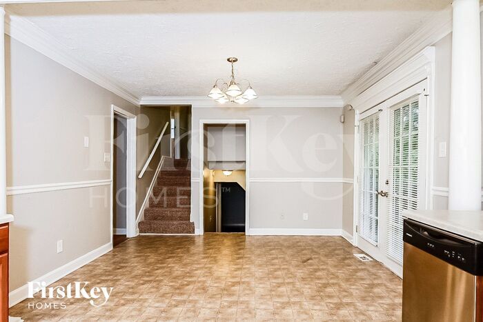 Building Photo - 6153 Continental Cir