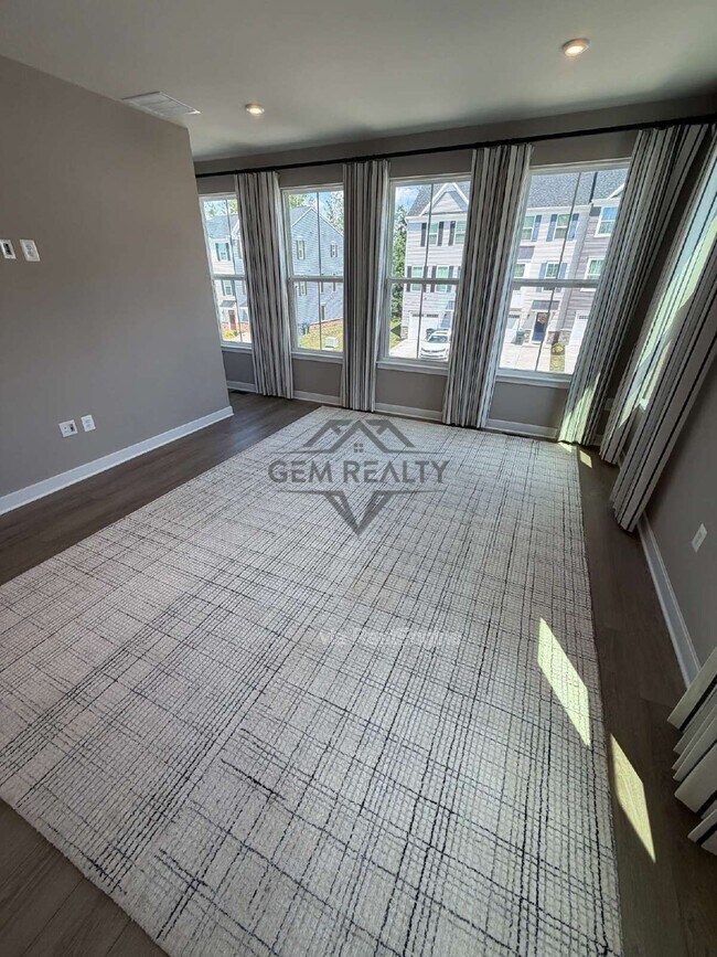 Building Photo - 8700 Stevenson Ln