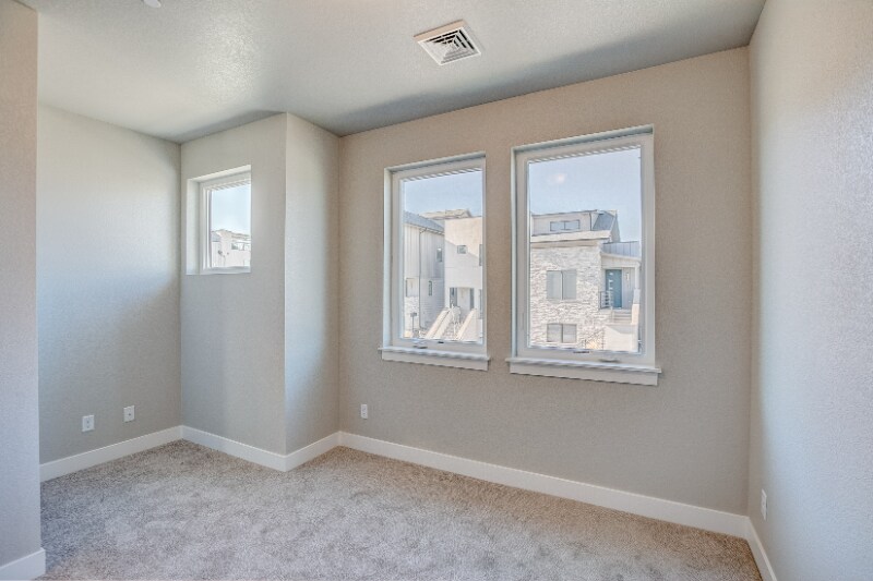 Building Photo - 819 Cherokee Dr