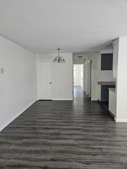 Building Photo - 1107 Carlsbad Pl