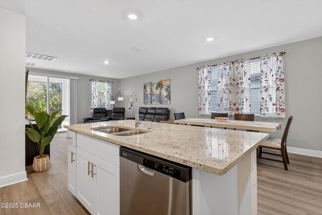 Building Photo - 284 Links Ter Blvd