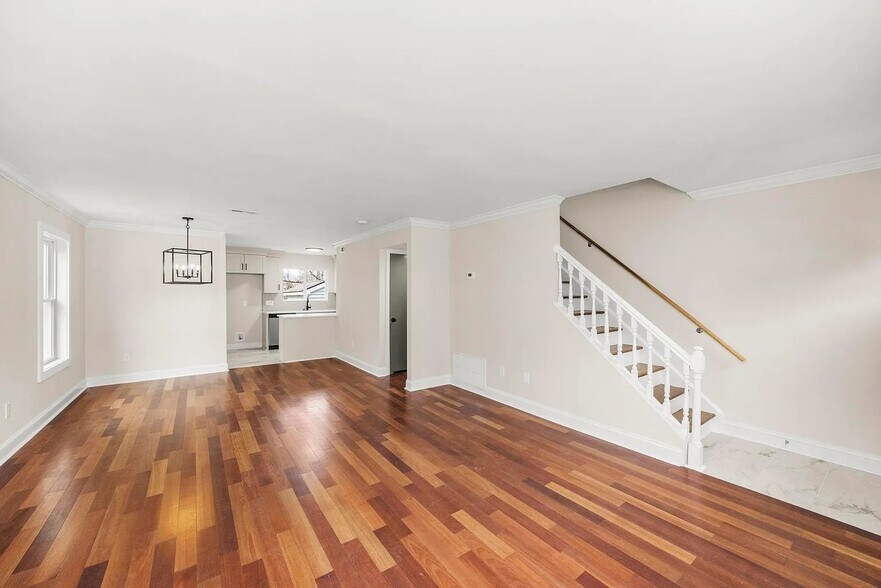 Building Photo - 5702 Brentwood Meadows Cir