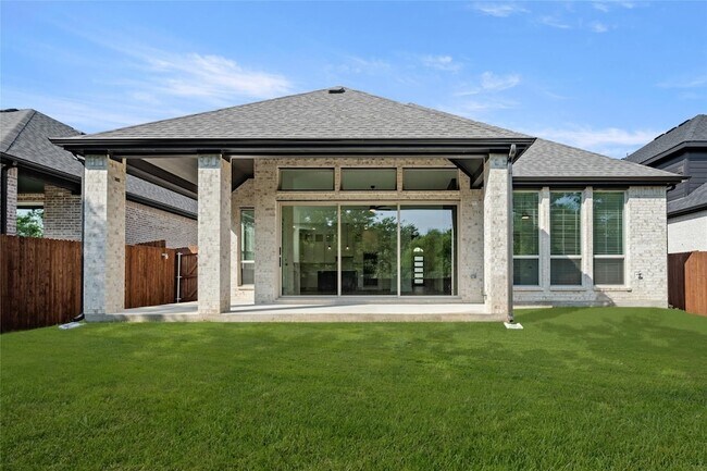 Building Photo - 2209 Pelican Dr