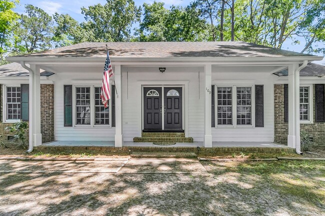 Primary Photo - Move-In Ready Home in a Prime Summerville ...