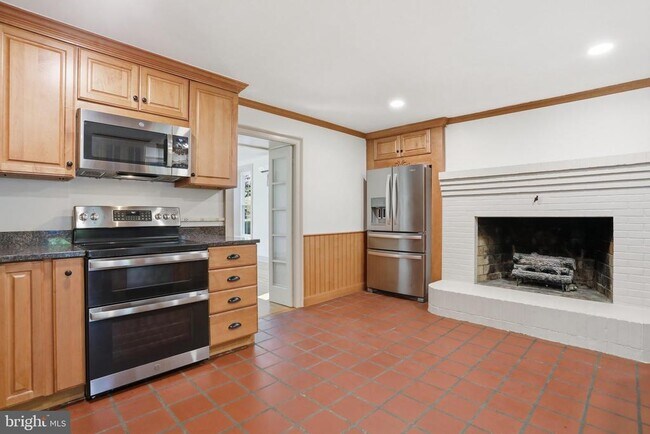 Building Photo - 8805 Reichard Rd