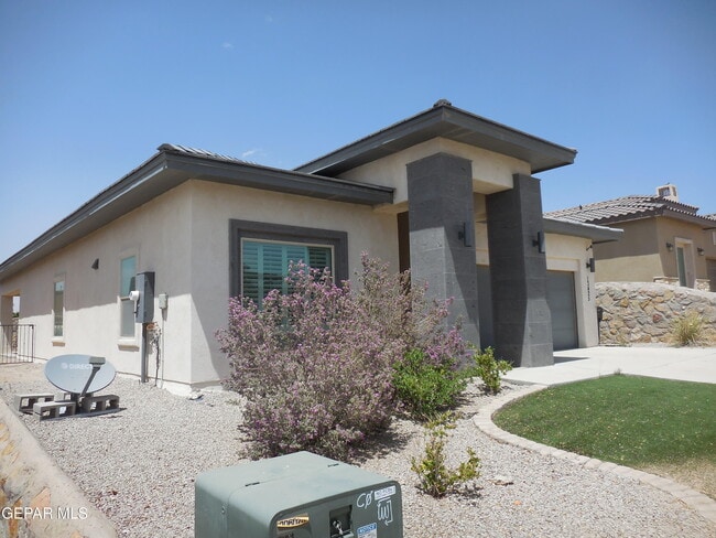 Building Photo - 13425 Emerald Crystal Dr