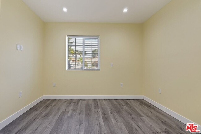 Building Photo - 2149 Glendon Ave