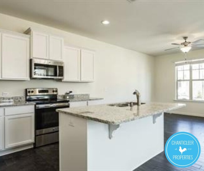 Building Photo - 5830 Crestlawn Ct