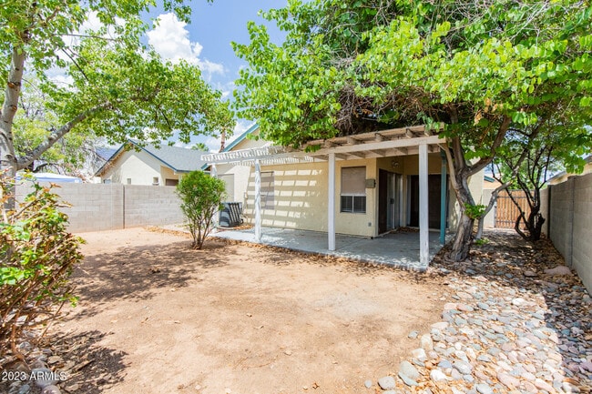 Building Photo - 15024 N 85th Dr