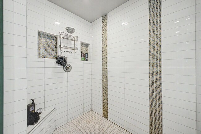 Building Photo - 3414 N 44th Pl