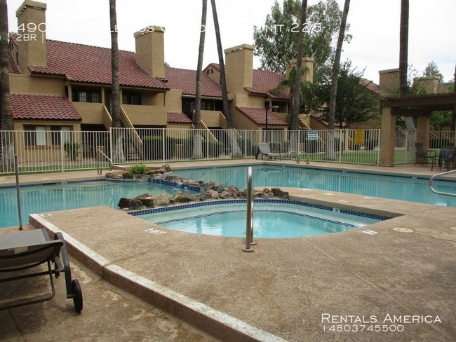 Building Photo - GATED! Townhouse w/ Garage in Tempe!