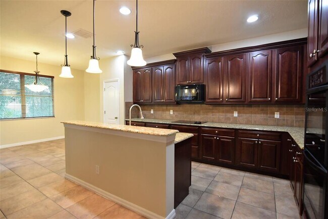 Building Photo - 2870 Grassmoor Loop