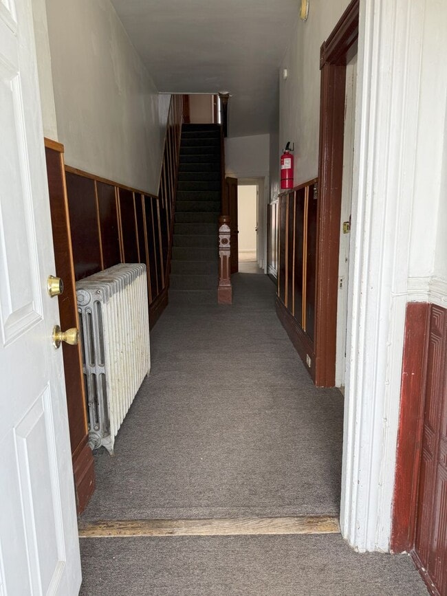 Primary Photo - 374 Meyran Ave
