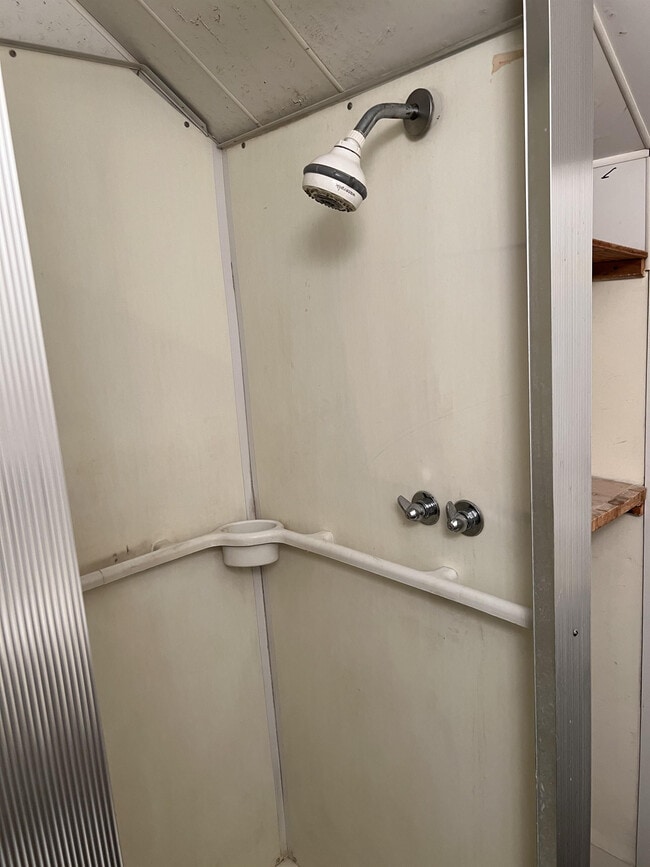 Building Photo - 1210 W Mac Queen Ave