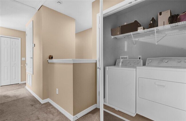 Building Photo - 5150 Fiorella Ln