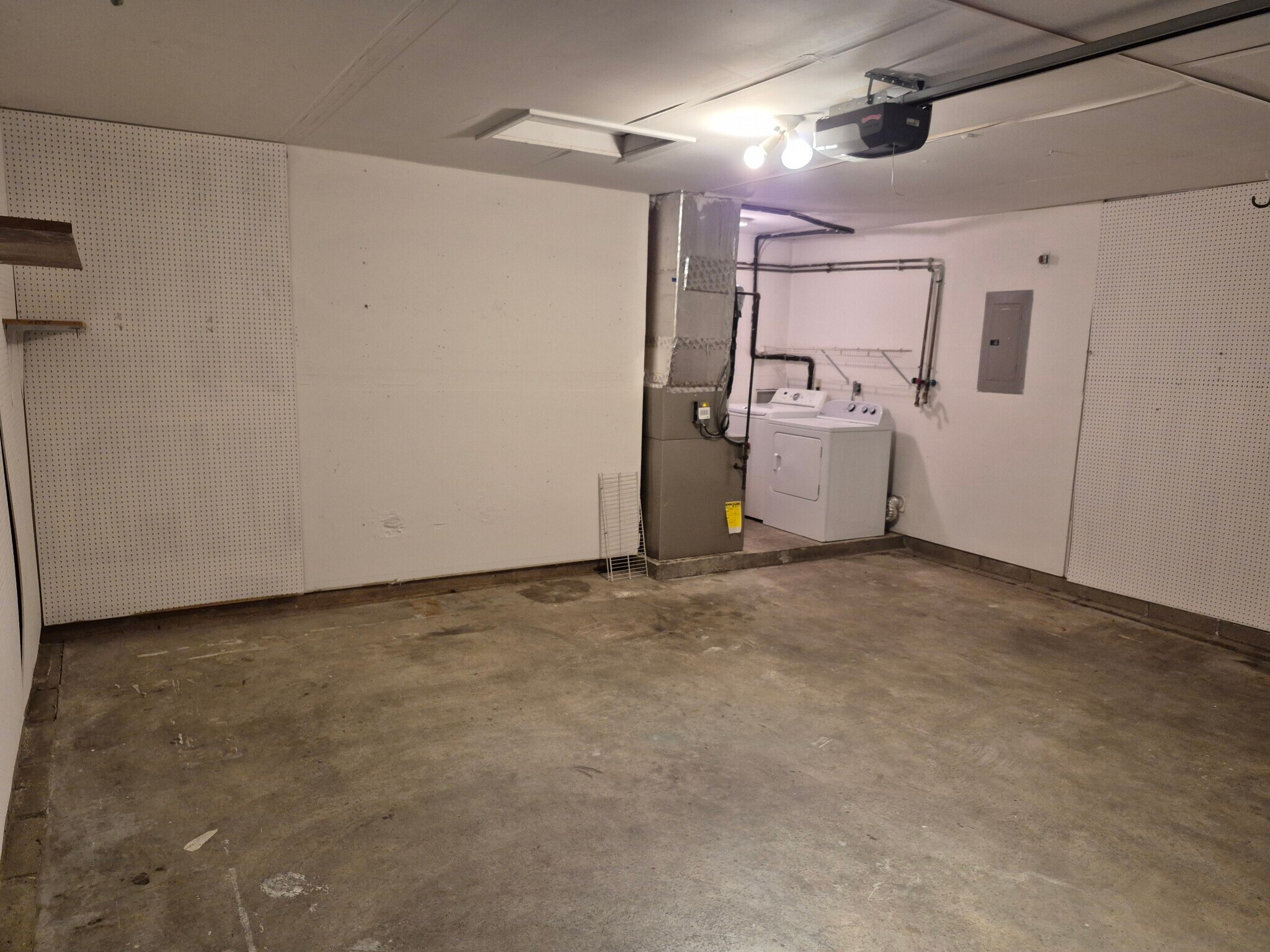 Building Photo - 3333 Trafalgar Ct