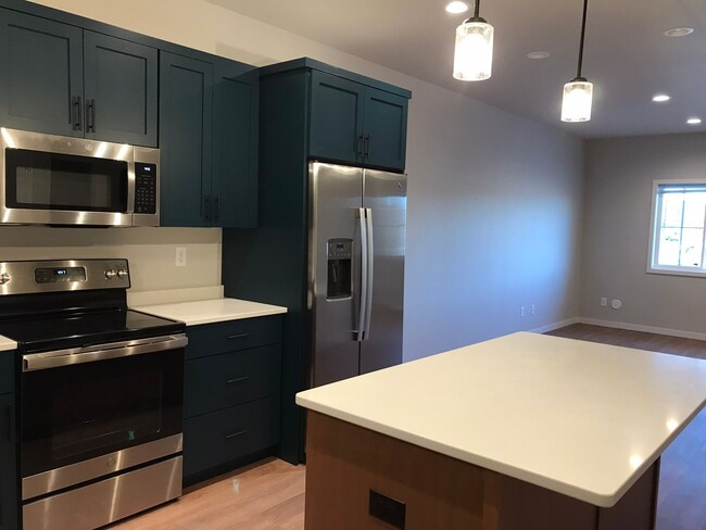 Building Photo - Valley View Townhomes