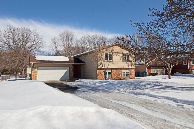 Building Photo - 7250 122nd Ave N