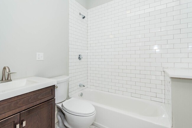 Building Photo - 218 Ashmont St