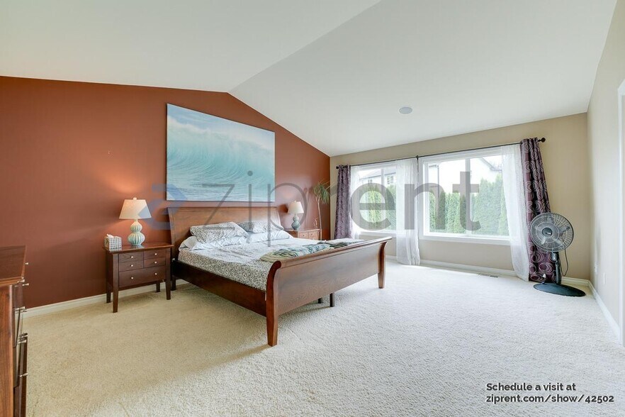 Building Photo - 21622 Quiet Water Loop E