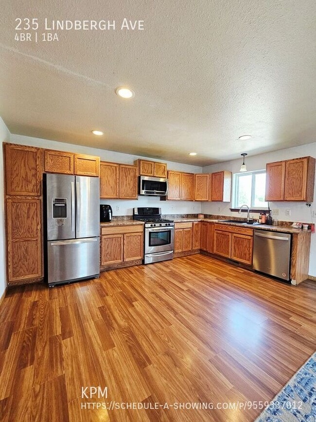 Building Photo - 235 Lindbergh Ave