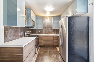 Building Photo - Remodeled 2 Bedroom Home with Charming Outdoor Space