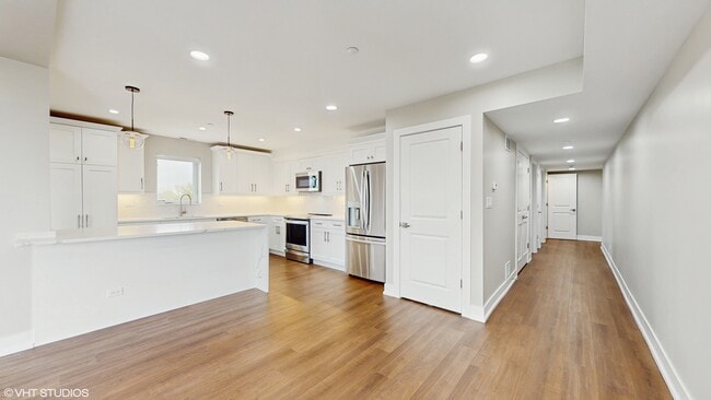 Building Photo - 550 Sheridan Square