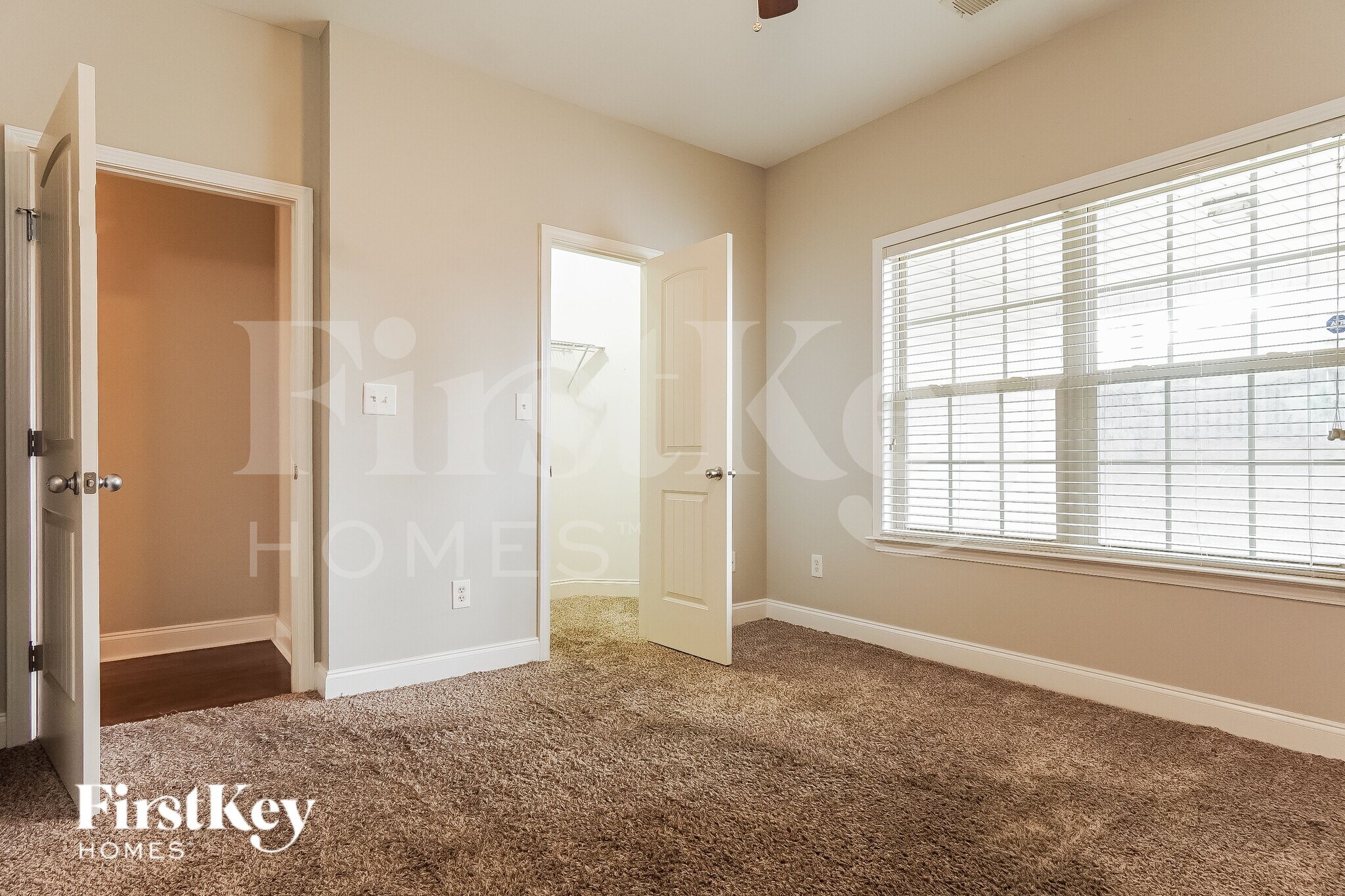 Building Photo - 2057 Highview Way