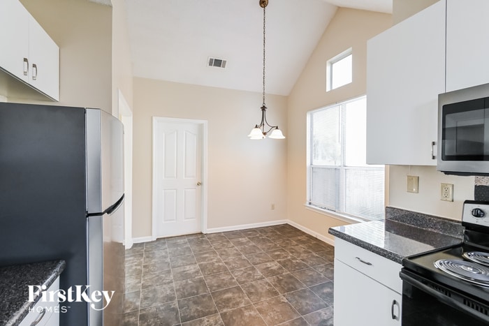 Building Photo - 8141 Walnut Valley Cove