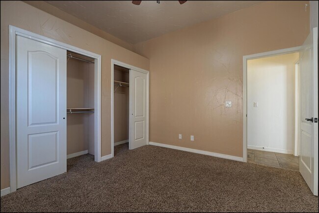 Building Photo - 3065 Snowy Point Dr