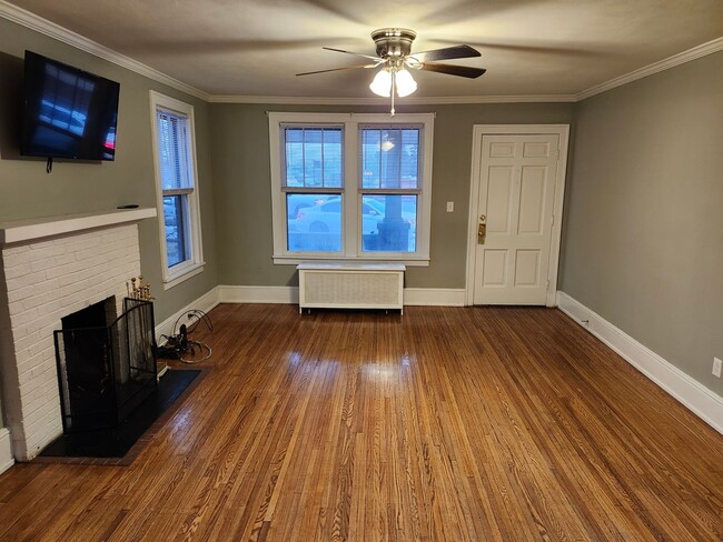 Building Photo - SHORT TERM Single Family 5 BR House in Harrisonburg Available NOW