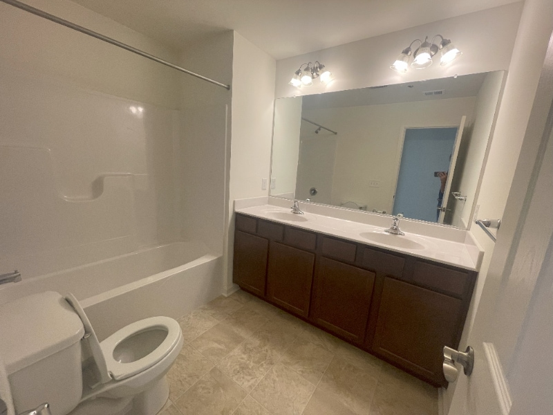 Building Photo - 273 Thompson Ave