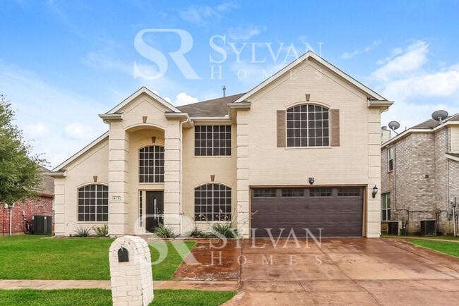 Building Photo - Luxury, Location, and Convenience, it is a...